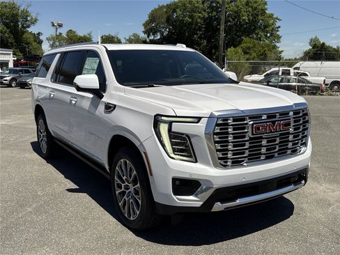 New 2026 GMC Yukon XL Denali RWD image 2