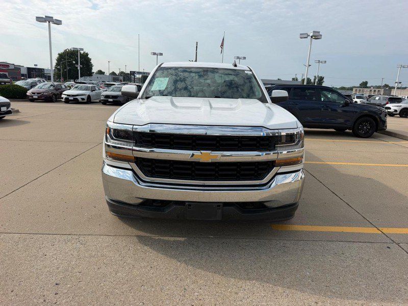 Used 2019 Chevrolet Silverado 1500 LT AWD/4WD image 7