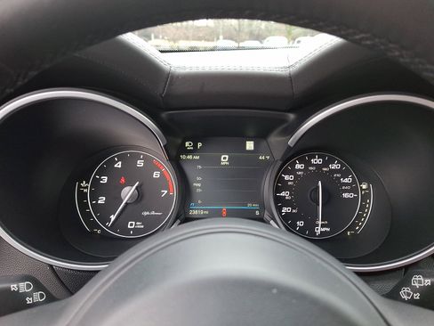 Used 2022 Alfa Romeo Stelvio Veloce image 22