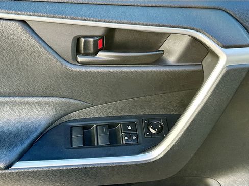 Used 2024 Toyota RAV4 LE image 13