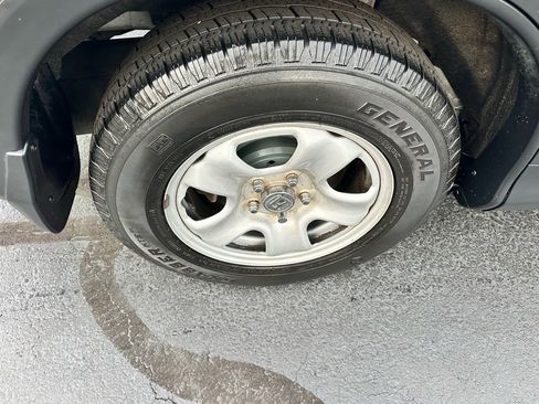 Used 2016 Honda CR-V LX image 26