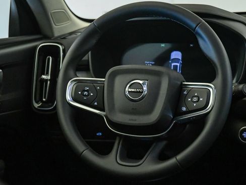 Certified 2026 Volvo XC40 B5 Plus AWD/4WD image 13