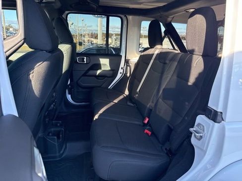 Used 2019 Jeep Wrangler Unlimited Sahara w/ LED Lighting Group image 12