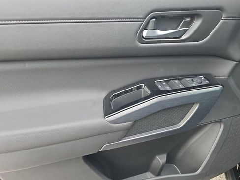 New 2026 Nissan Pathfinder SL FWD image 20
