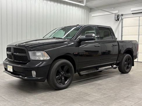 Used 2016 RAM 1500 Express w/ Black Ram 1500 Express Group AWD/4WD image 5