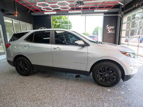 Used 2021 Chevrolet Equinox LT FWD image 5