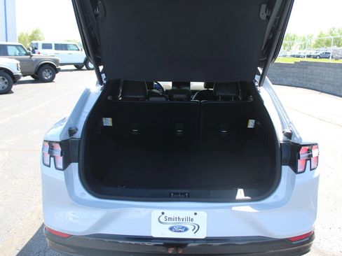 Used 2023 Ford Mustang Mach-E Premium AWD/4WD image 18