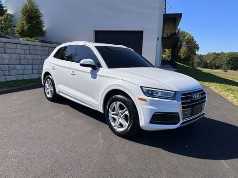 Used 2019 Audi Q5 2.0T Premium w/ Convenience Package image 1