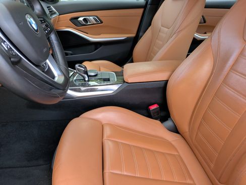 Used 2020 BMW 330i xDrive Sedan w/ Premium Package AWD/4WD image 26