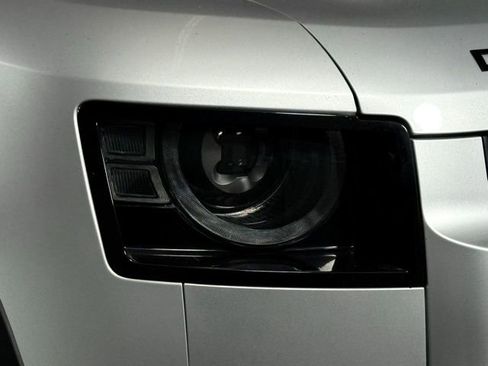 Used 2020 Land Rover Defender 110 First Edition image 12