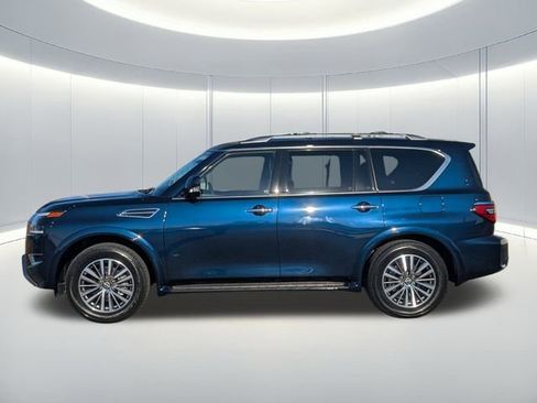 Used 2023 Nissan Armada SL w/ Captain's Chairs Package image 8