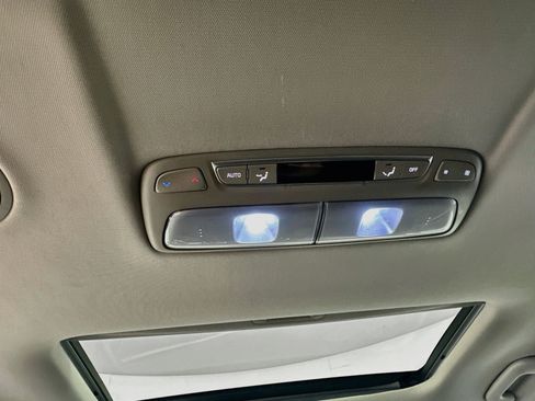 Used 2025 Kia Telluride S FWD image 28