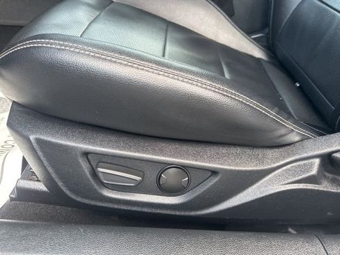Used 2022 Ford Mustang Premium image 23