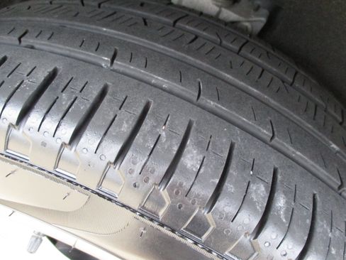 Used 2024 Ford Edge Titanium AWD/4WD image 14