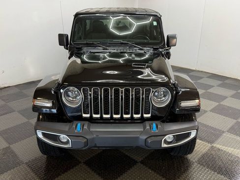 Used 2023 Jeep Wrangler Unlimited Sahara w/ Cold Weather Group image 11