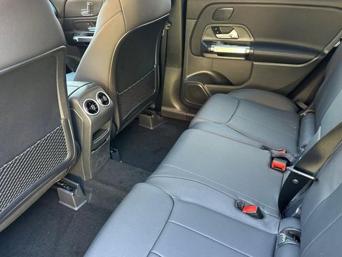 Used 2026 Mercedes-Benz GLB 250 image 21