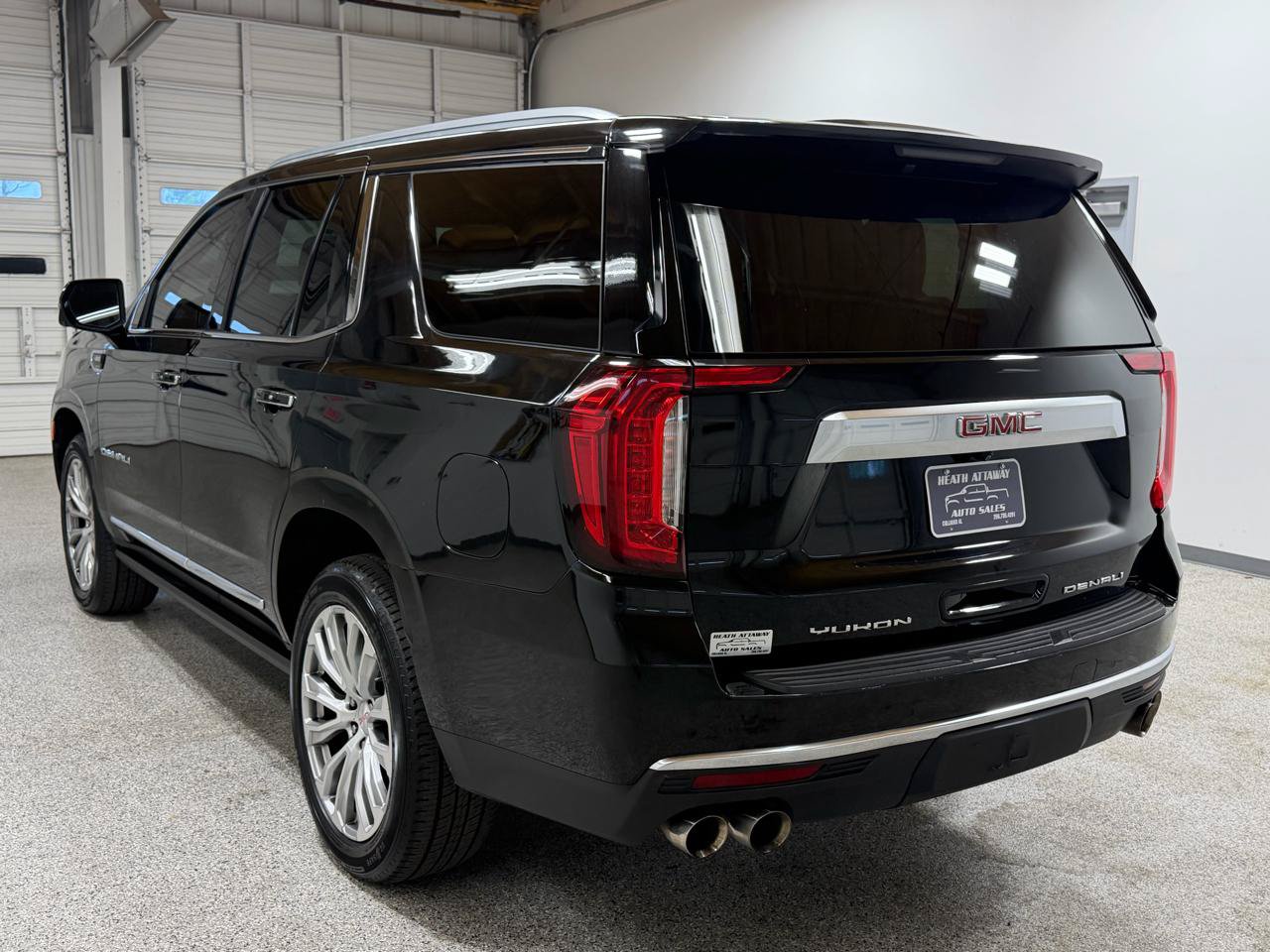Used 2023 GMC Yukon Denali AWD/4WD image 8