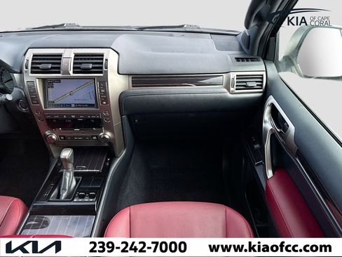 Used 2020 Lexus GX 460 Premium w/ Premium Package image 17