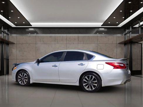 Used 2016 Nissan Altima 2.5 SL FWD image 4