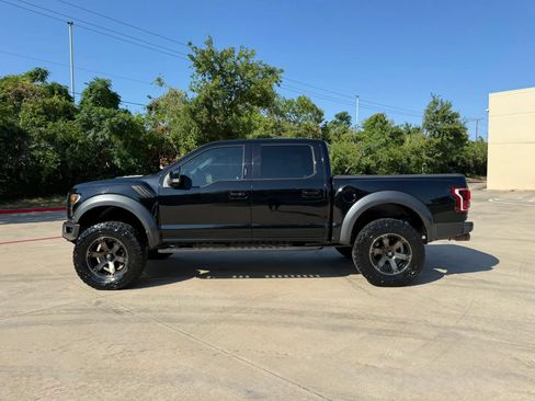 Used 2017 Ford F150 Raptor w/ Equipment Group 802A Luxury AWD/4WD image 3