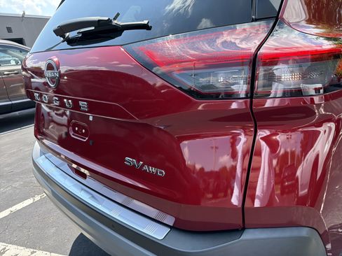 Used 2023 Nissan Rogue SV w/ SV Premium B Package AWD/4WD image 8