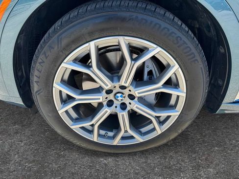Certified 2025 BMW X7 xDrive40i AWD/4WD image 9
