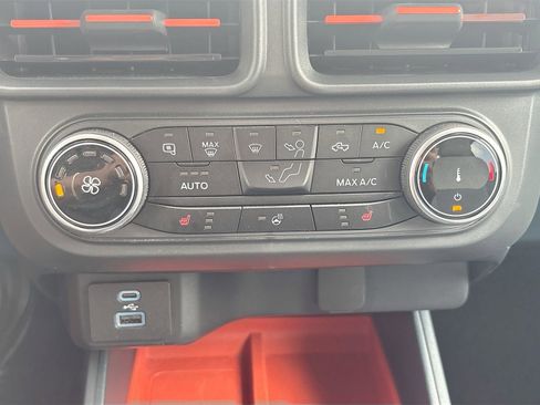 Used 2024 Ford Maverick XLT w/ XLT Luxury Package FWD image 15