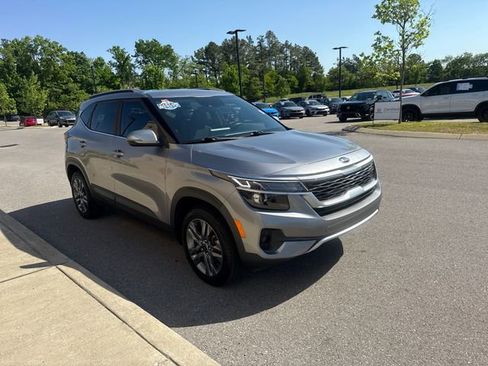 Used 2021 Kia Seltos S FWD image 6