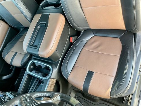 Used 2021 Chevrolet Silverado 1500 High Country w/ Technology Package image 41