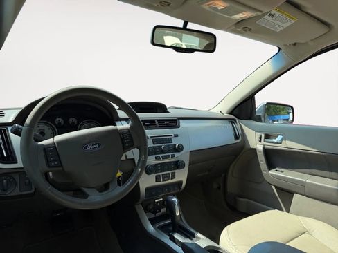 Used 2010 Ford Focus SEL FWD image 10