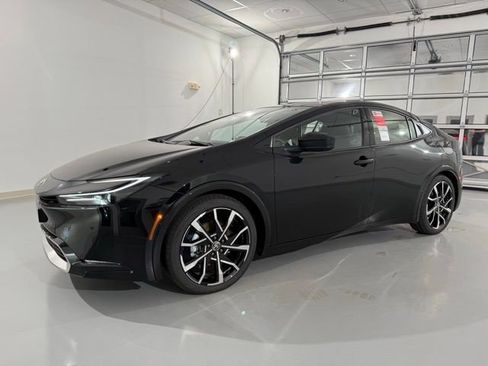 New 2025 Toyota Prius Plug-In Hybrid FWD image 9