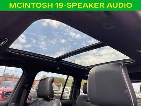 Used 2022 Jeep Grand Cherokee Summit w/ Luxury Tech Group V AWD/4WD image 17
