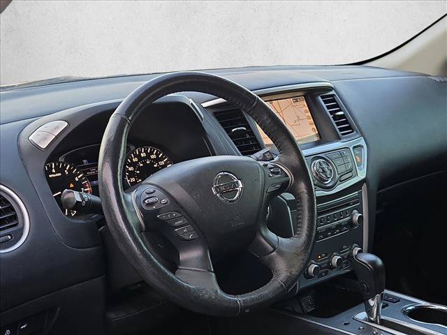 Used 2020 Nissan Pathfinder SL FWD image 9