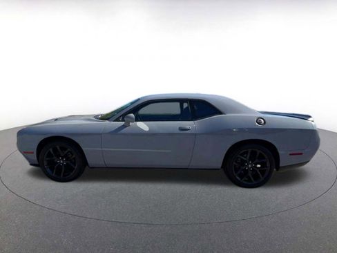 Used 2022 Dodge Challenger SXT w/ Blacktop Package image 8