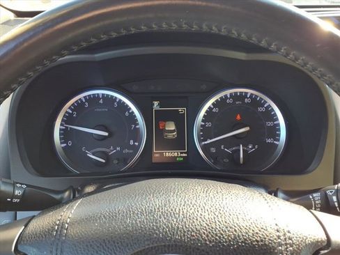 Used 2018 Toyota Highlander XLE image 21