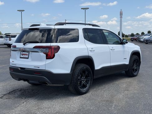 Used 2023 GMC Acadia AT4 w/ Technology Package AWD/4WD image 4