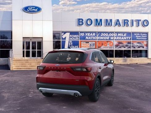 New 2025 Ford Escape SE FWD image 8