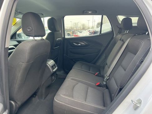 Used 2023 GMC Terrain SLE w/ Driver Convenience Package image 17