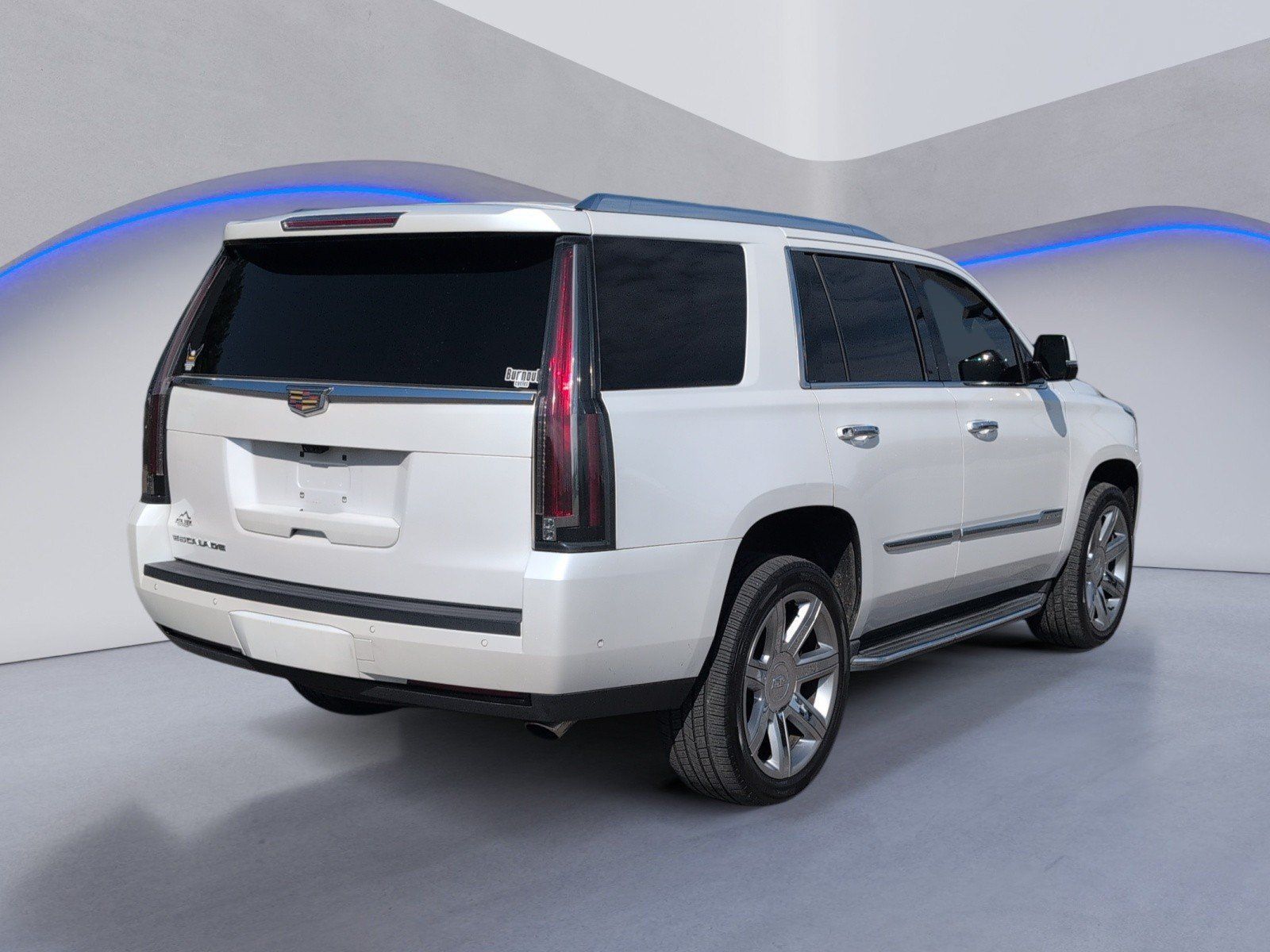 Used 2017 Cadillac Escalade Luxury AWD/4WD image 3