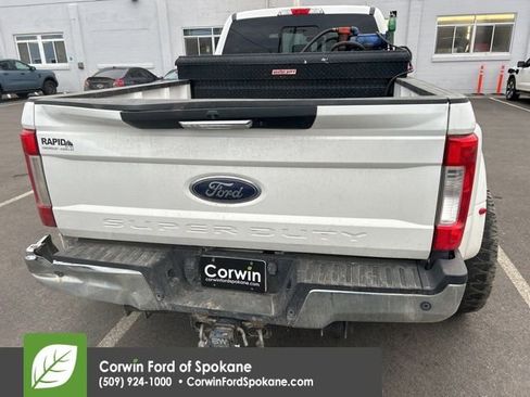 Used 2017 Ford F350 Lariat w/ Chrome Package image 4