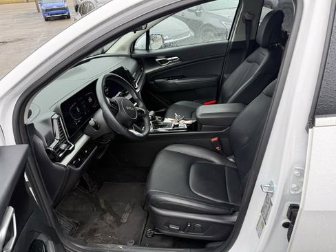 Certified 2023 Kia Sportage EX image 8