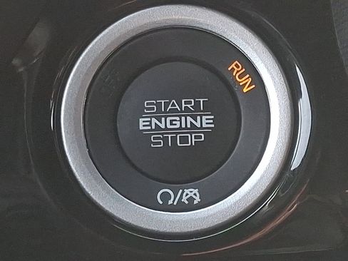 Certified 2025 RAM 1500 Limited image 22