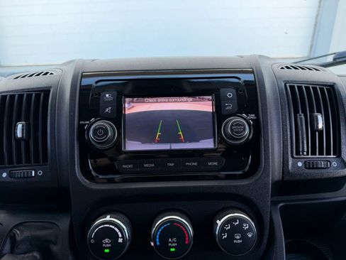 Used 2021 RAM ProMaster 2500 w/ Convenience Group image 17