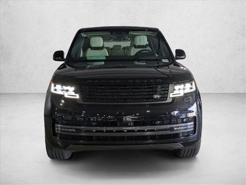 Used 2025 Land Rover Range Rover Long Wheelbase SE AWD/4WD image 1