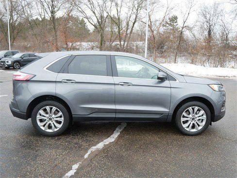 Used 2024 Ford Edge Titanium image 8