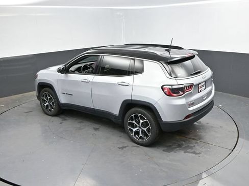 Used 2025 Jeep Compass Limited AWD/4WD image 42