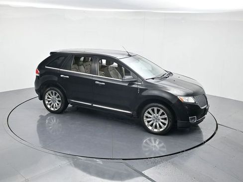 Used 2014 Lincoln MKX AWD w/ Equipment Group 102A image 46