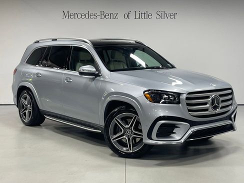 Used 2024 Mercedes-Benz GLS 450 4MATIC image 8