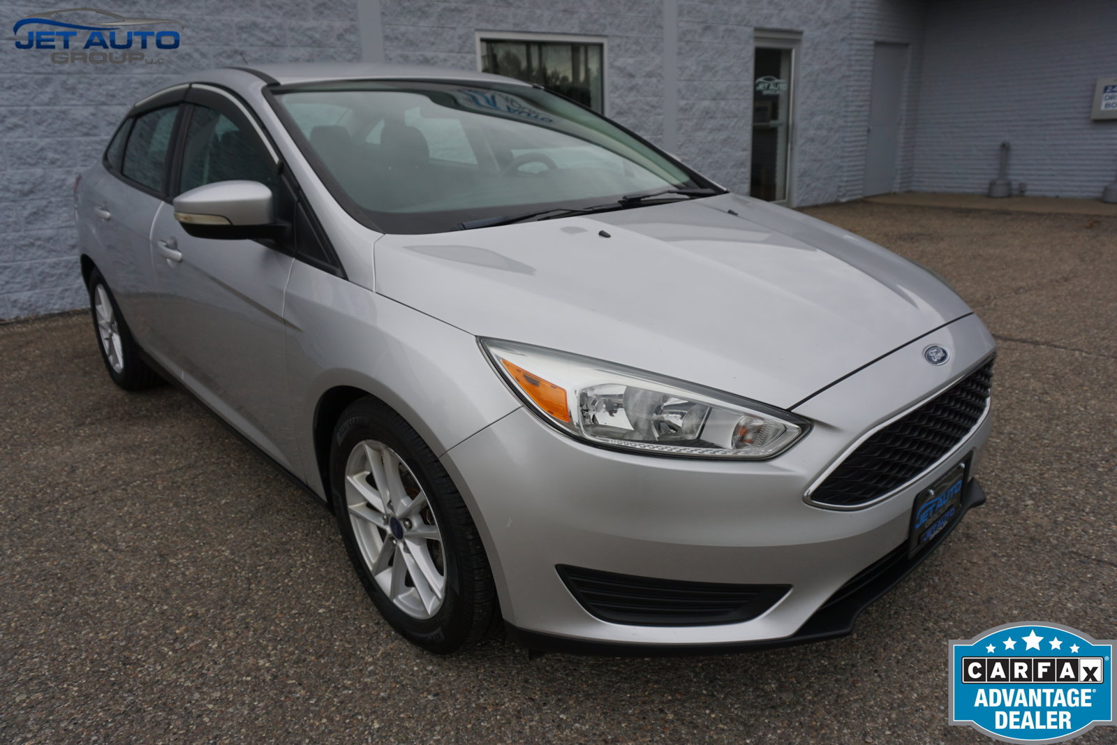 Used 2017 Ford Focus SE FWD image 1