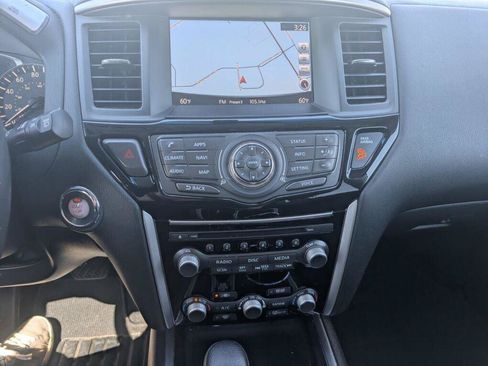 Used 2017 Nissan Pathfinder SV w/ SV Tech Package AWD/4WD image 21